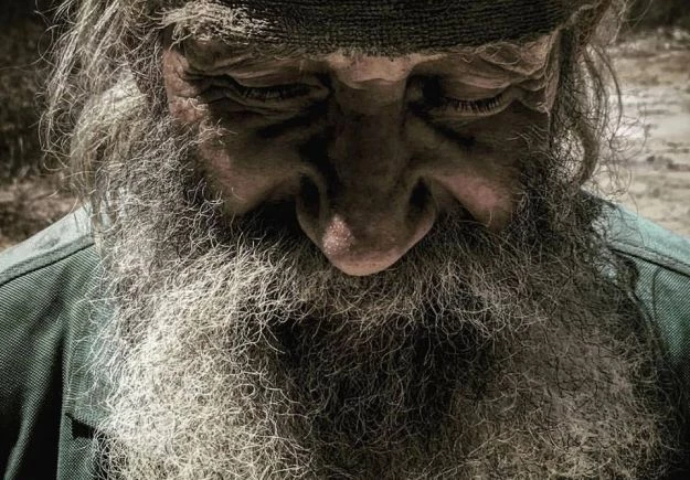 «Έφαγα 25 Τούρκους – Δουλεύω όλη μέρα για να μην τα θυμάμαι» – Το πρόσωπο του πολέμου σε μία φωτογραφία